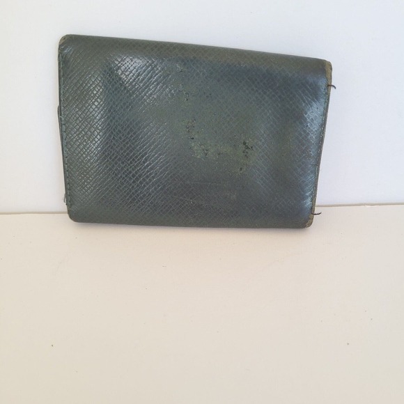 LOUIS VUITTON Green Taiga Leather 6 Hooks Key Holder Case Small Wallet Trifold - Picture 2 of 9